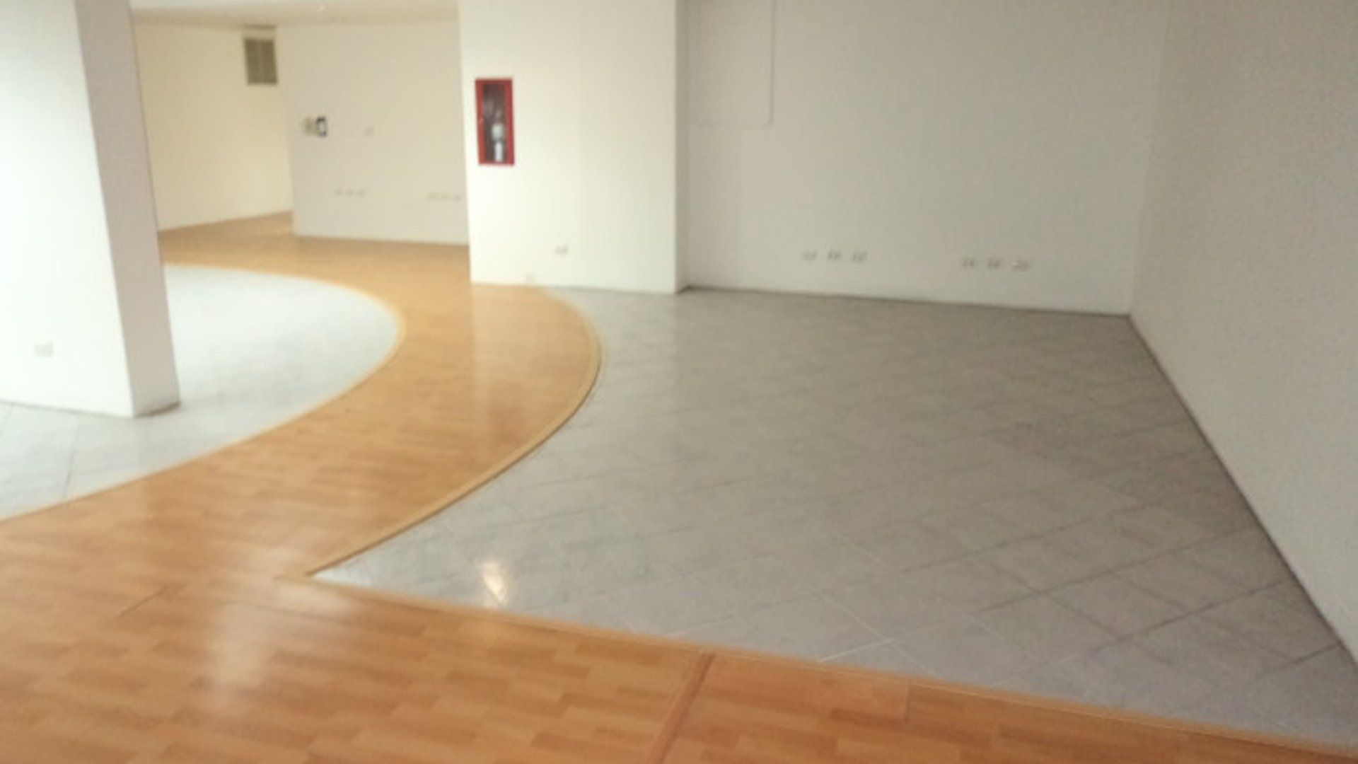 En Renta Oficina en Zona 14 Europlaza Guatemala - Miniatura 6