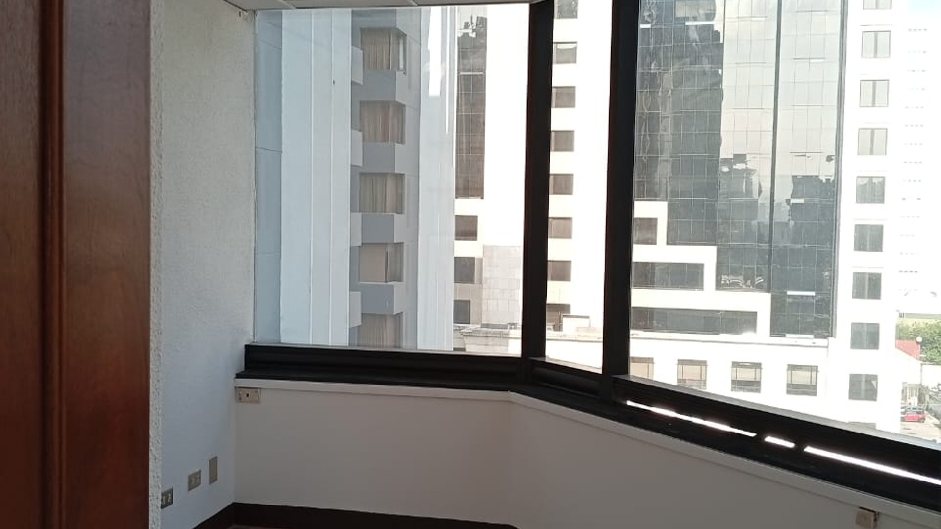 Oficina en Alquiler Edificio Murano Center, zona 10 N8