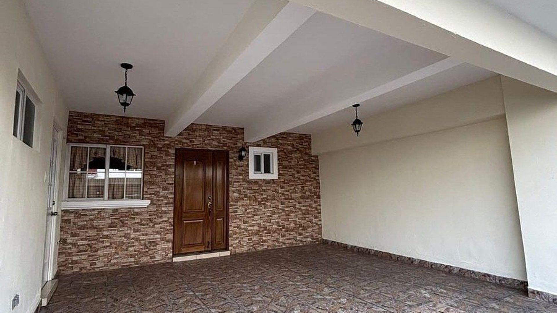 Casa en Renta - Peñón de San Ángel Zona 2 - Image 1