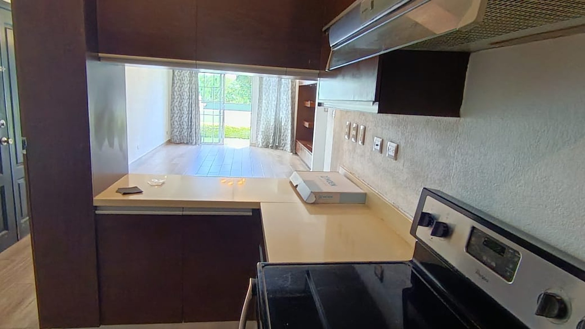 Elegante Apartamento en VENTA O RENTA LA VISTA ZONA 16 - Miniatura 8