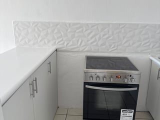 Apartamento Amueblado en Renta en Zona 9 - 5