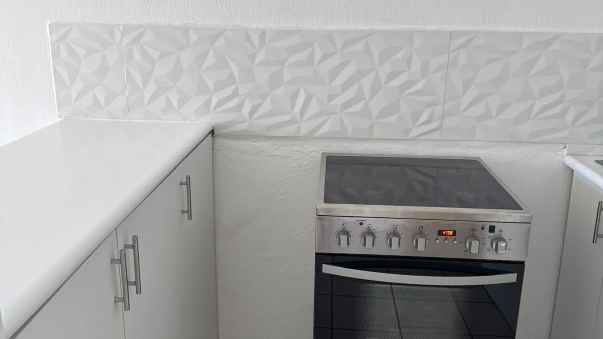 Apartamento Amueblado en Renta en Zona 9 - Miniatura 5