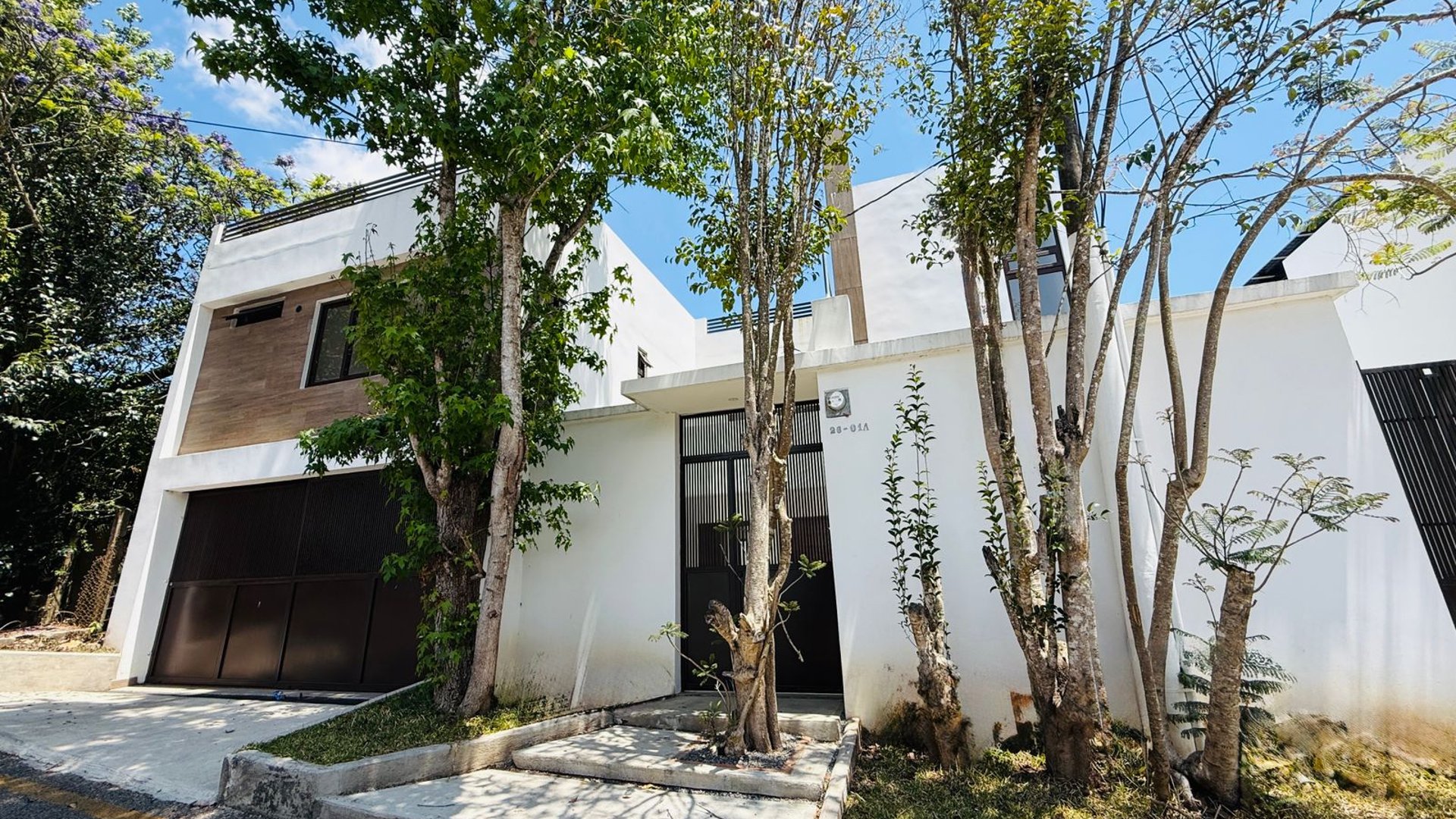 VENTA DE HERMOSAS CASAS - ARRAZOLA 1, KM 17.5 CES