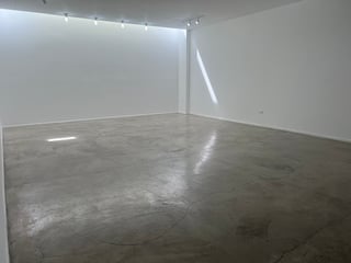 Alquiler de local Comercial en un lugar muy exclusivo zona 14 - 2