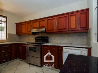 Casa en condominio Vizcaya, km. 16.5, carretera al Salvador - 4