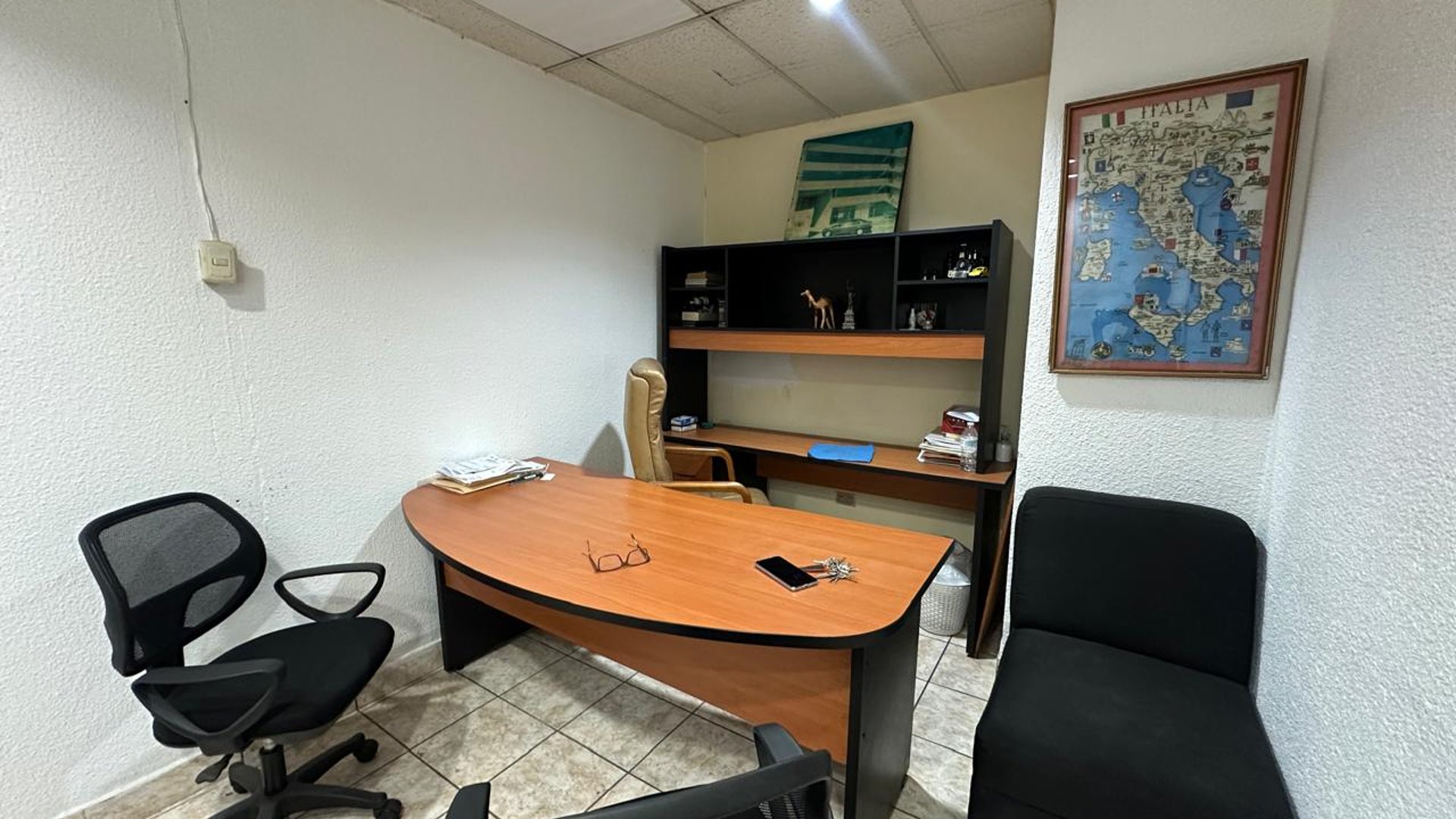 OFICINA EN DIFICIO TORRE CRISTAL ZONA 9 - Miniatura 5