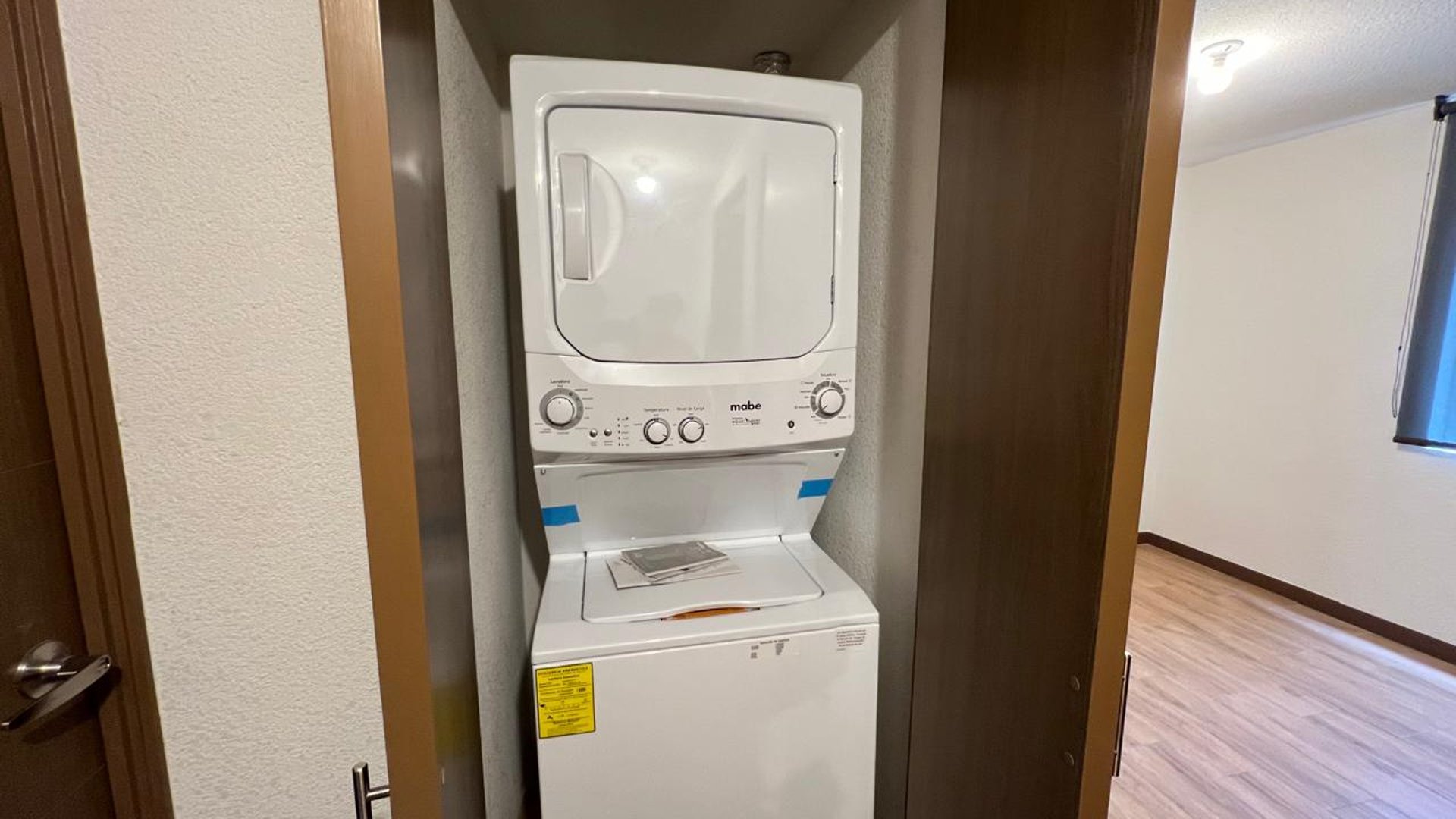 APARTAMENTO EN RENTA EN EDIFICIO UNIDO  ZONA 17 - Miniatura 21