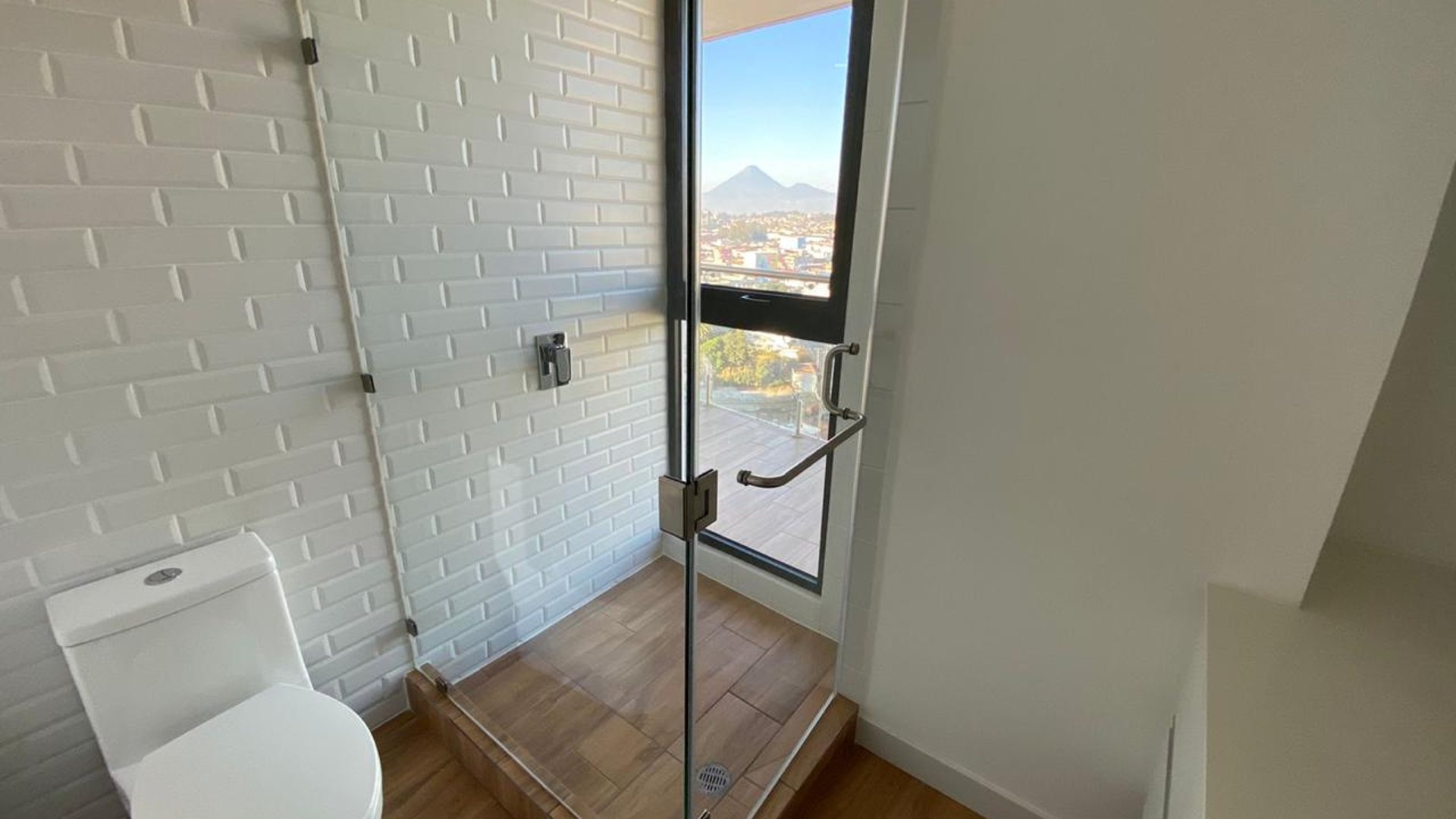 VENTA Ó ALQUILER DE MODERNO Y AMPLIO APARTAMENTO - QUO, ZONA 04 - Miniatura 9