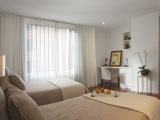 Apartamento en renta con jardín en la zona 10 - 4