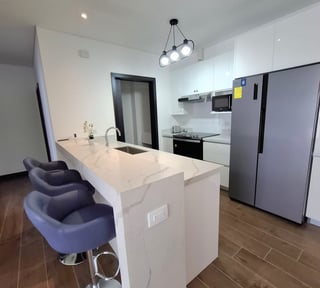 Apartamento Amueblado de 2 Habitaciones Cayalá Zona 16