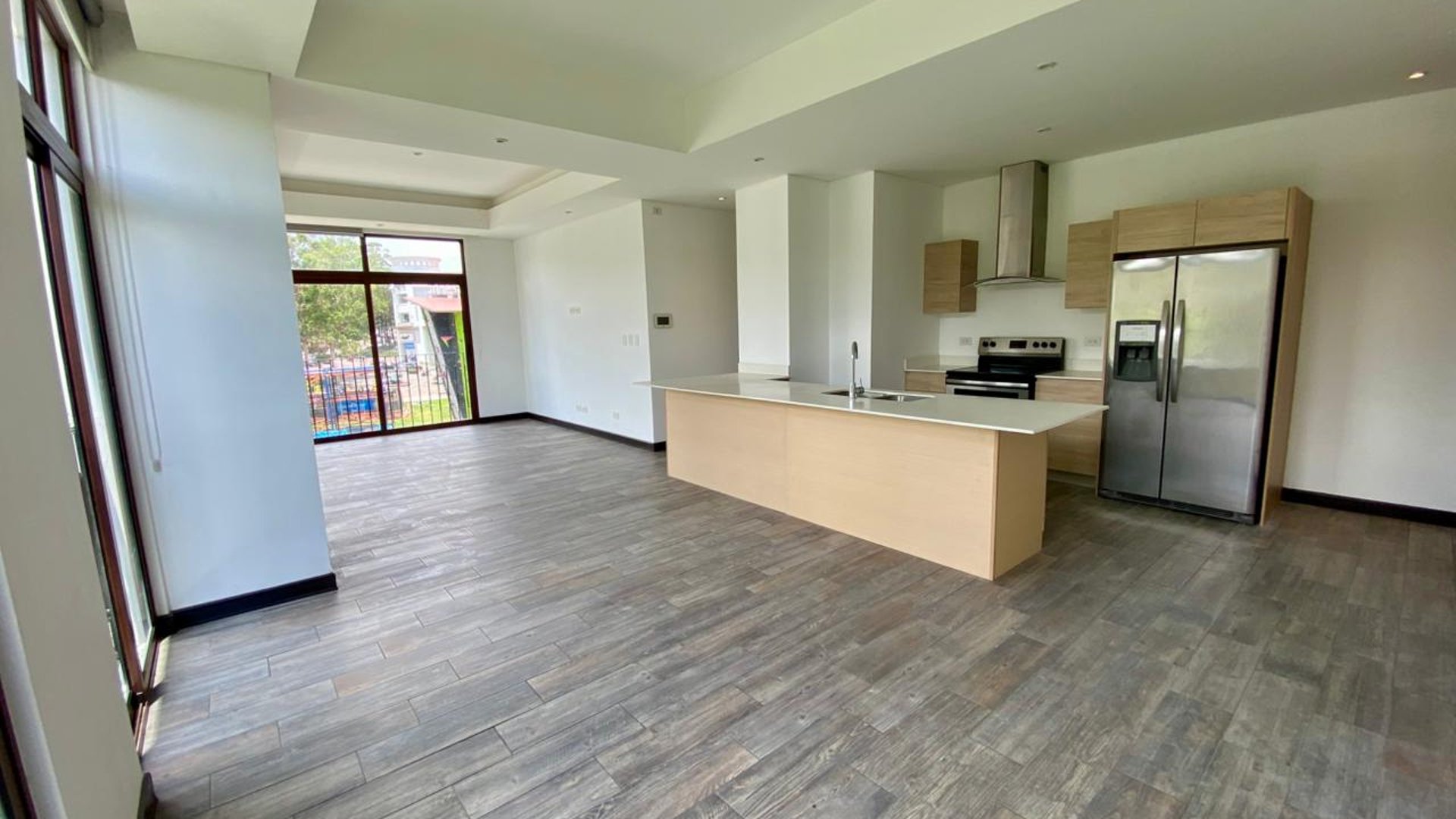 ????APARTAMENTO EN VENTA – 3 HAB  LIRIOS DE CAYALÁ | ZONA 16 - Miniatura 3