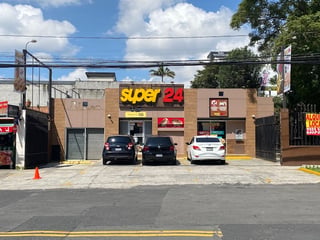 Locales a una cuadra de Las Americas en alquiler, zona 13 - 4