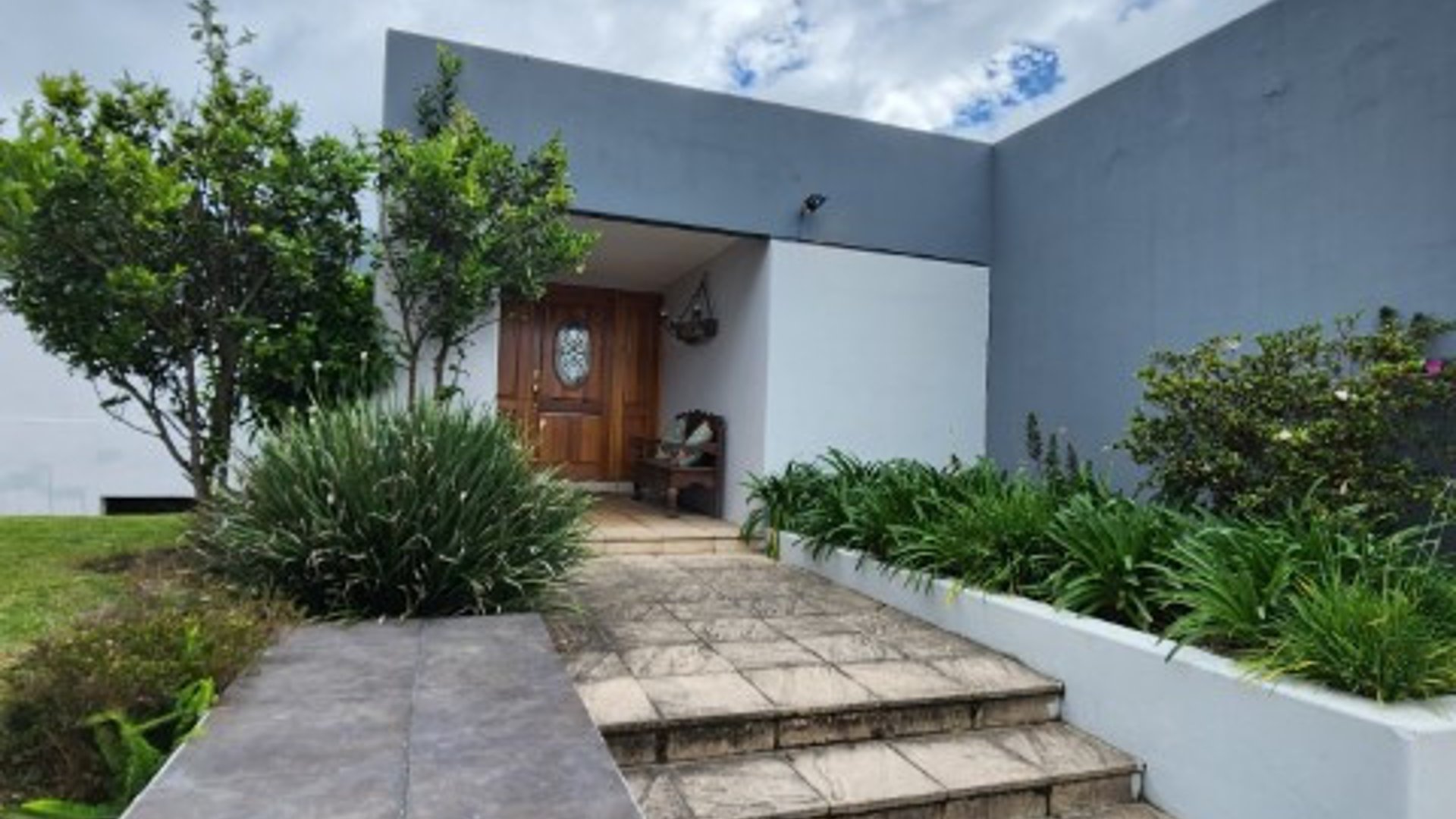 Casa en Venta en La Montaña Zona 16 Guatemala