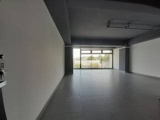 Oficina en renta en Zona 9, Ciudad de Guatemala | 58.89 m² | USD 1,000 - 2