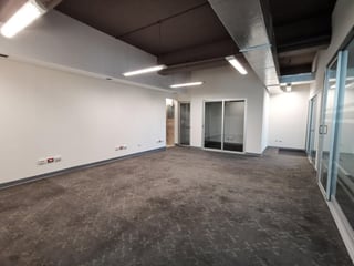 LUJOSA OFICINA EN RENTA EN ZONA 15 CIUDAD GUATEMALA - Image 4