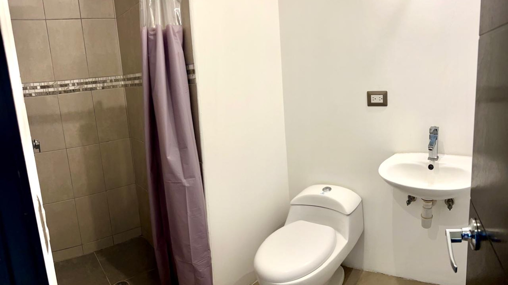 Apartamento en renta Km 14.5 Carretera a El Salvador - Miniatura 7