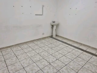 Alquilo Local Comercial en z1 - 3
