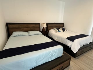 MODERNA CASA EN JUAN GAVIOTA MARiNA DEL SUR A ORILLA DE CANAL - 2