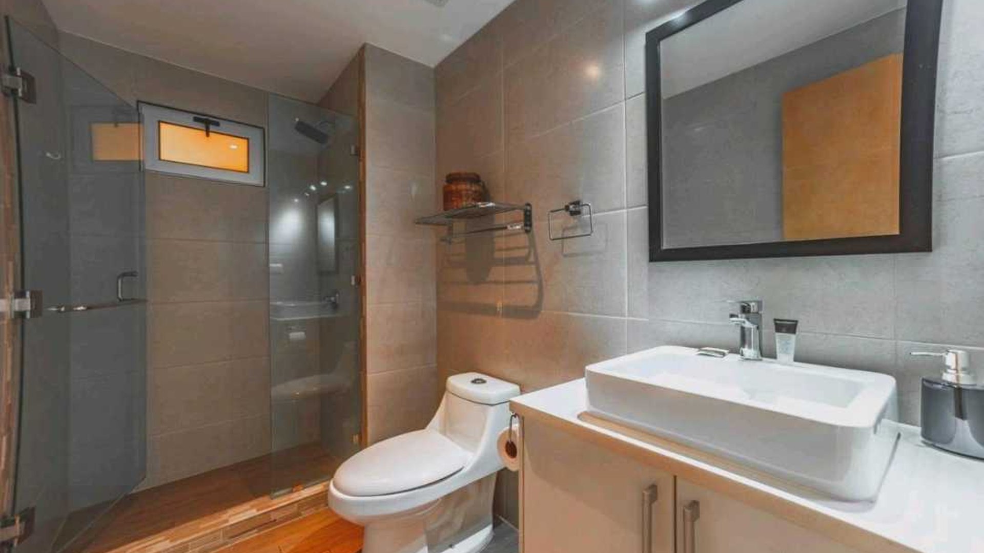 APARTAMENTO AMUEBLADO EN VENTA ???? Edificio Cityhaus, Zona 10 - Miniatura 9