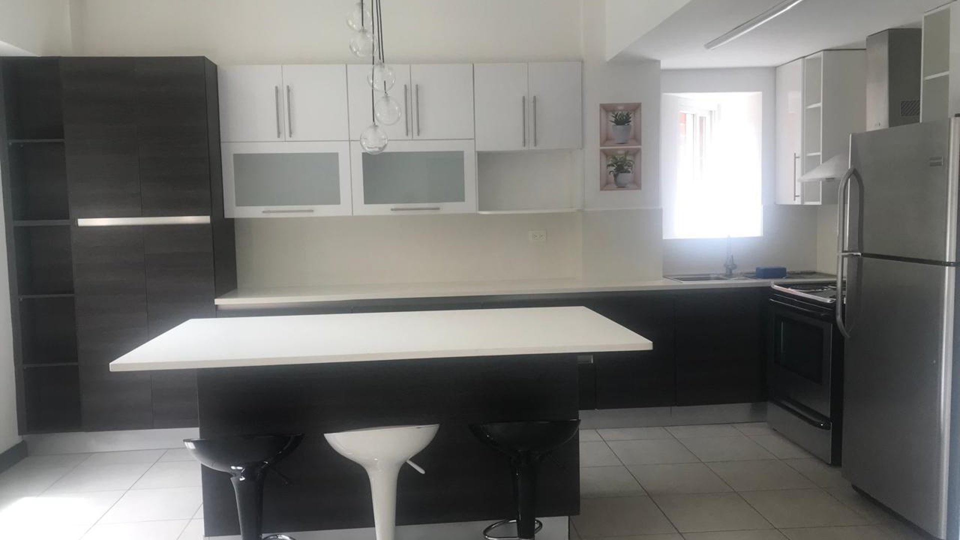 Zona 16 • Apartamento en Renta • Hexa Cañada 16
