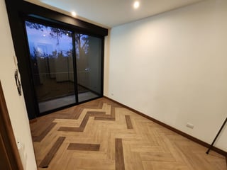 Apartamento con balcon en venta con 2 habitaciones en Z16 Ref-4883 - 4