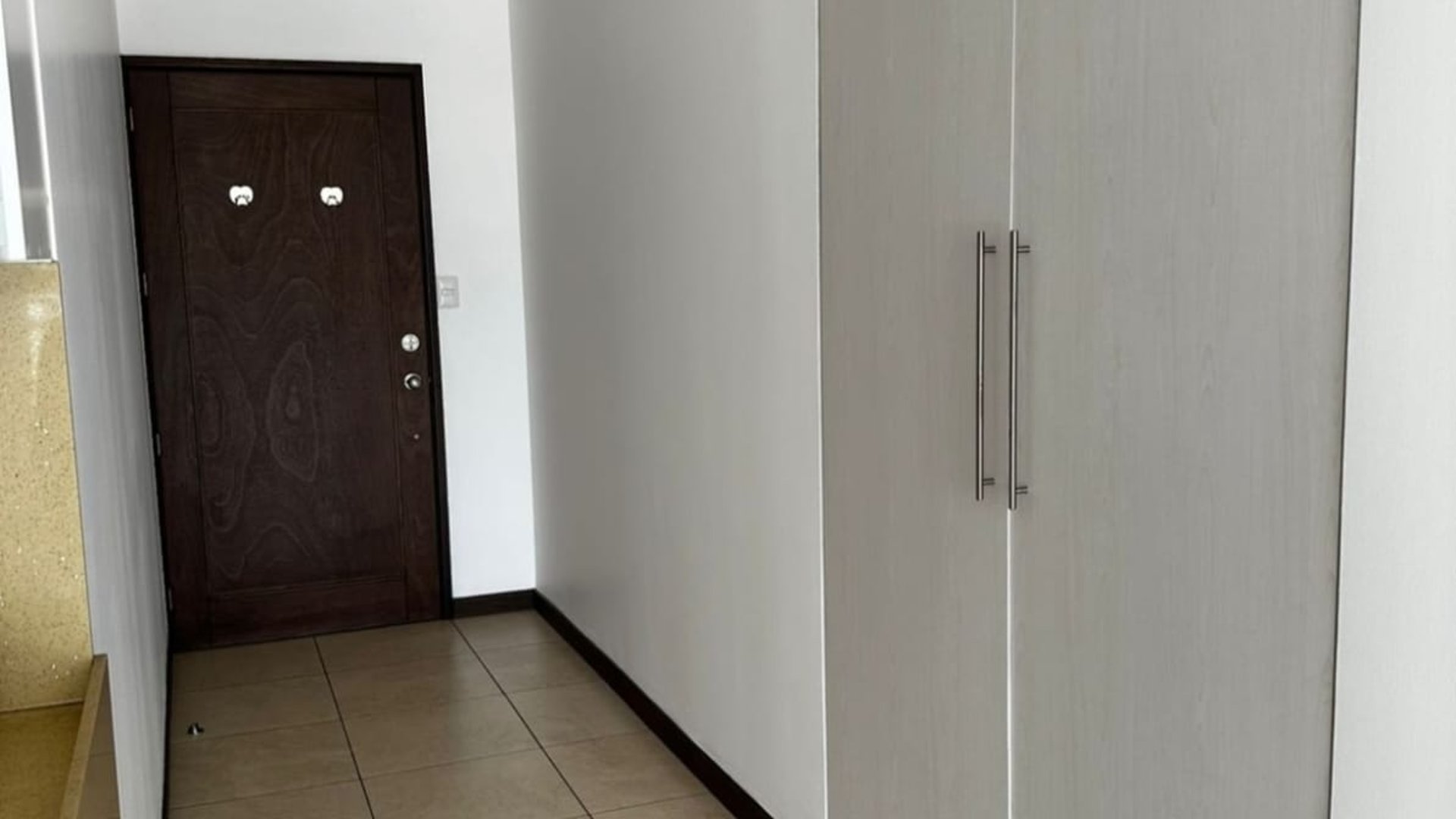 APARTAMENTO EN EDIFICIO PORTICO ZONA 7 - Image 1