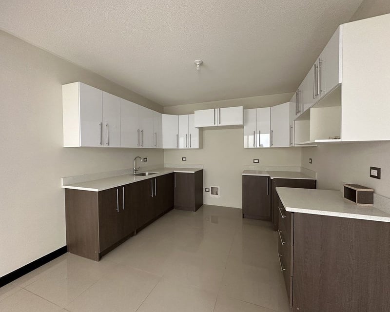 Casa en Venta Hacienda Real, zona 16