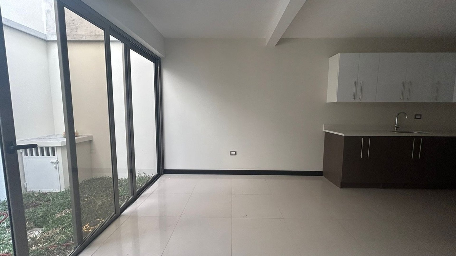 HACIENDA REAL / Casa en Venta zona 16