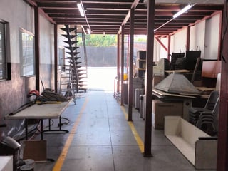 Renta de bodega con area de carga y descarga en zona 11 Ref-5792 - 4