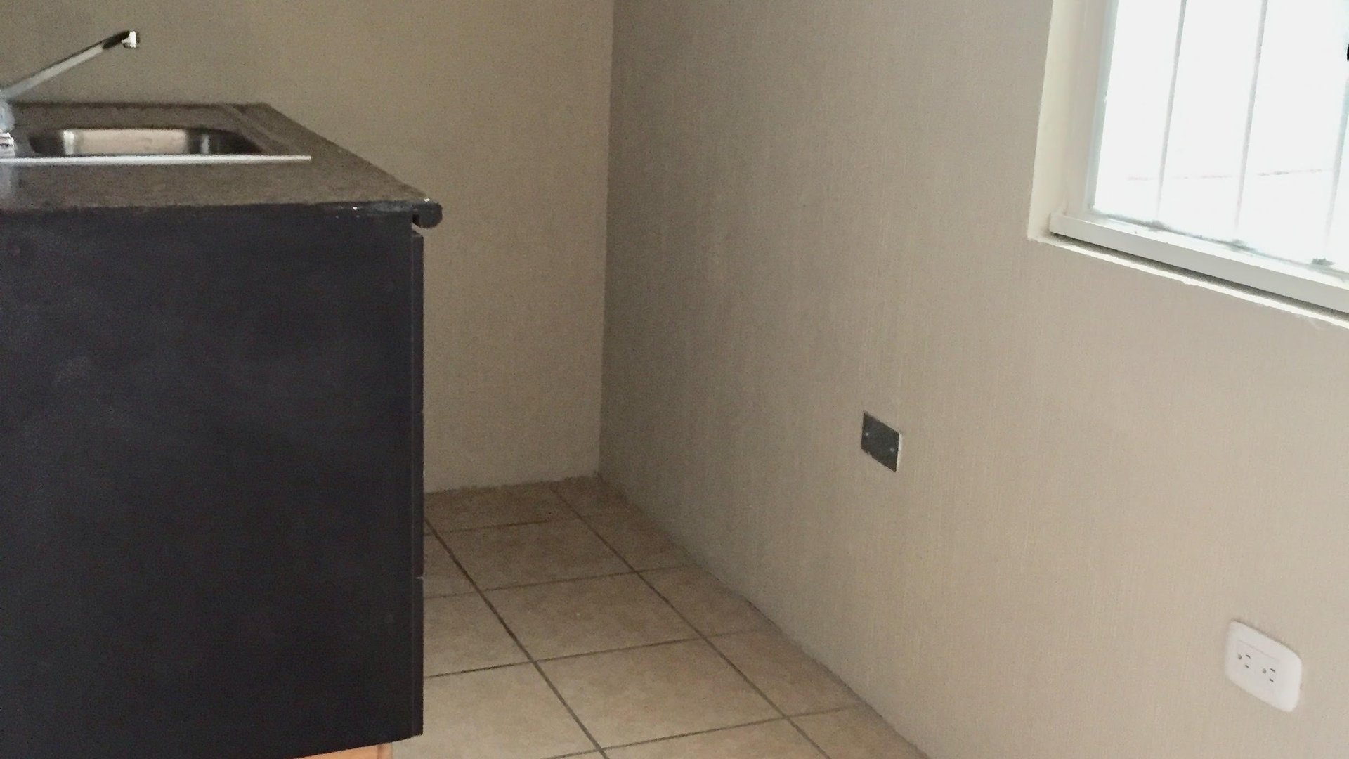 Casa Multifamiliar con 3 Rentas Independientes en zona 3 de Mixco. - Miniatura 10