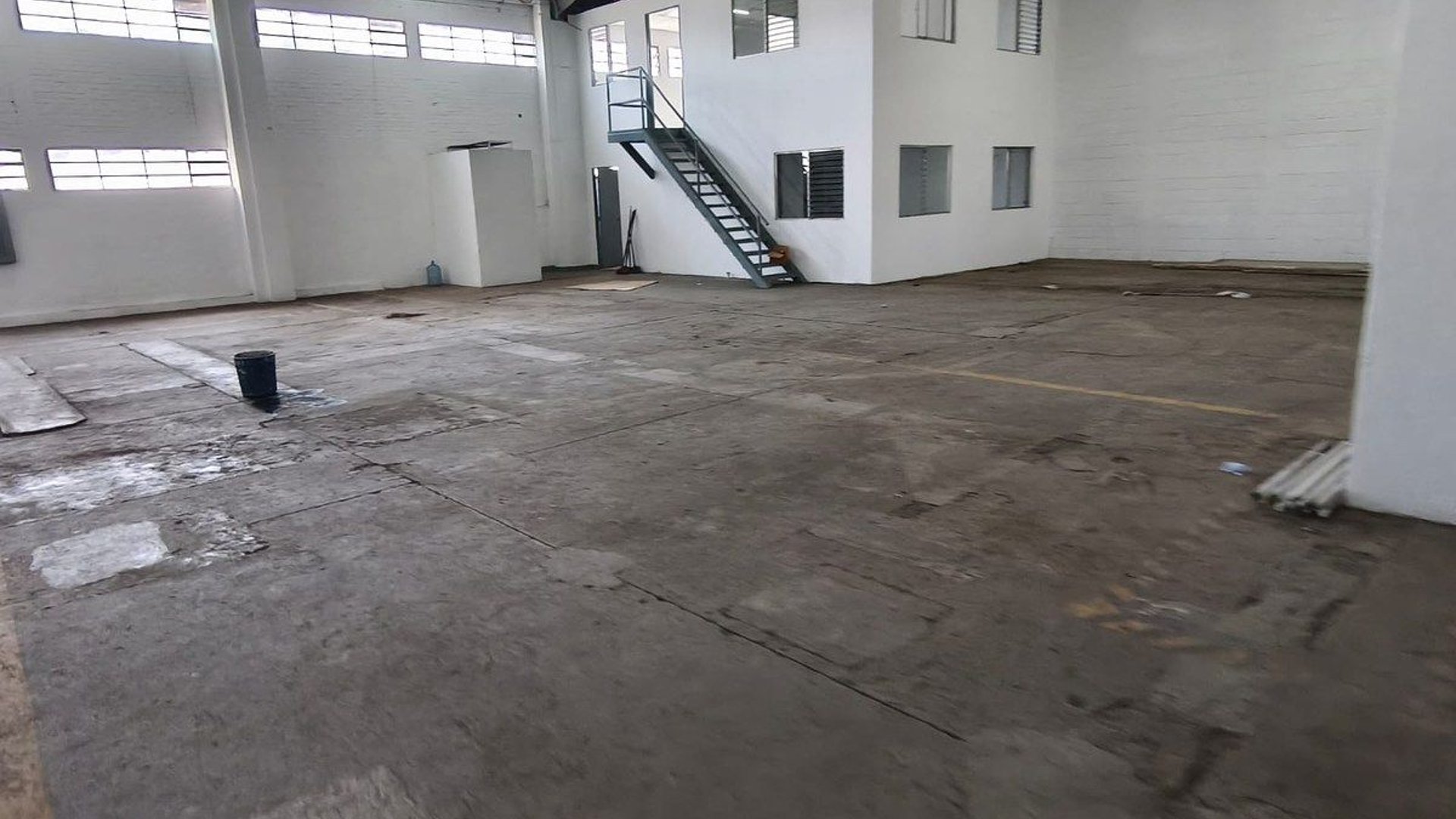 Bodega en Renta - Calzada Atanasio Tzul Zona 8