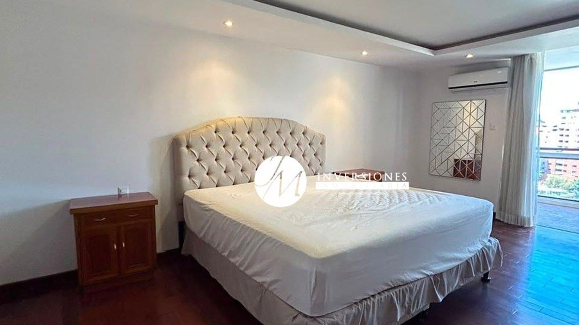 Apartamento en venta Amueblado en zona 10 - Miniatura 4