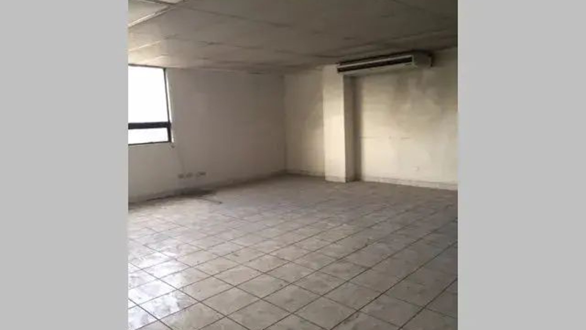 EDIFICIO EN VENTA – CALZADA SAN JUAN, ZONA 7 - Miniatura 7