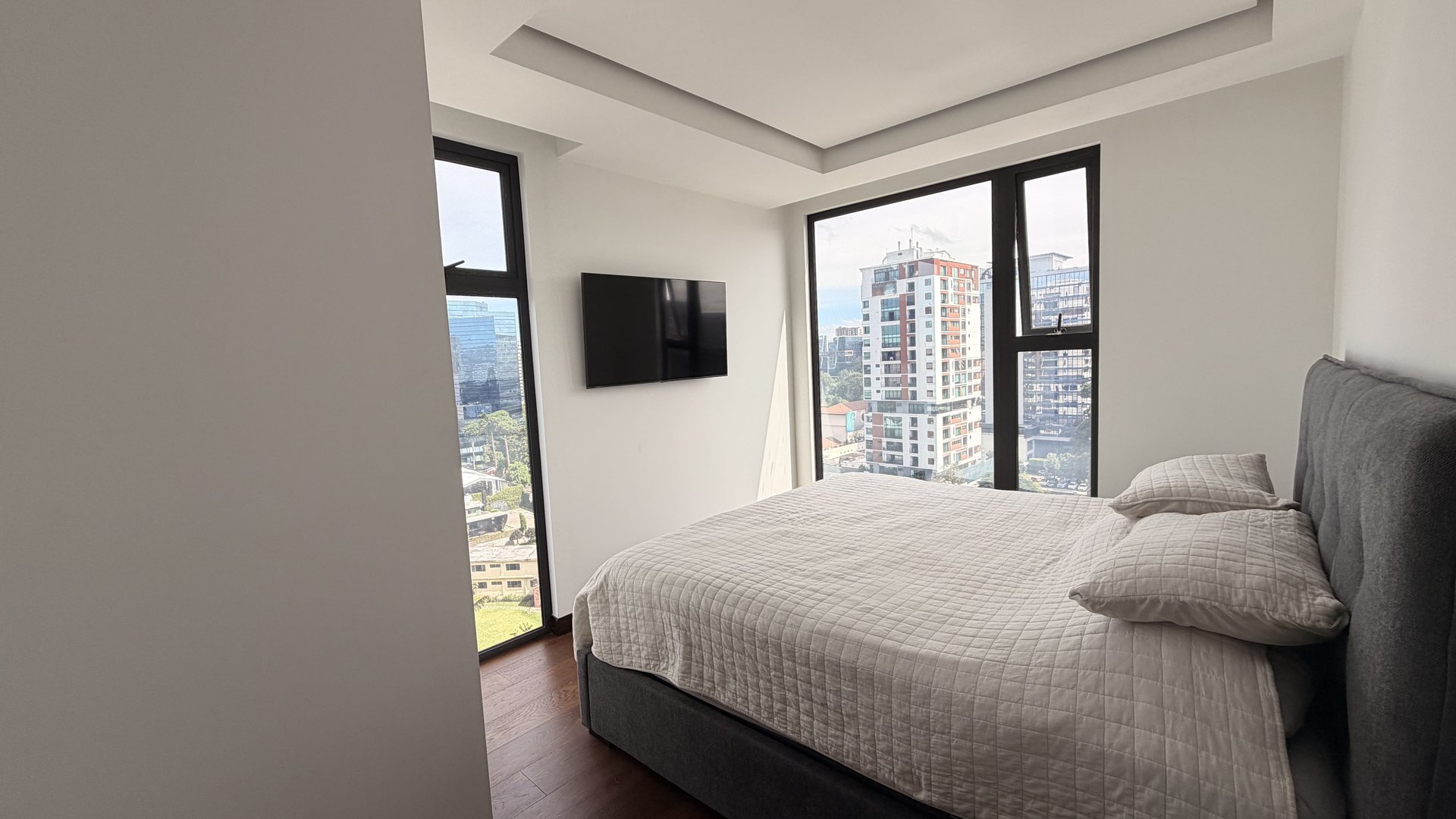 Apartamento en Alquiler Edificio Vasanta, zona 10 N12 - Miniatura 15