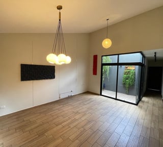 Casa Remodelada en Venta, Arcos de Santa Maria II