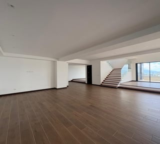 Penthouse en Venta Edificio Milenia, zona 10 