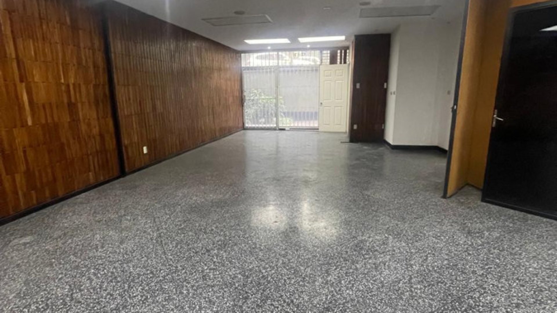 Oficina en edificio Zona 9