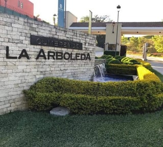 CASA EN VENTA EN CUMBRES DE  LA ARBOLEDA