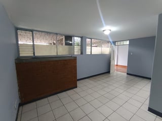📍 CASA EN RENTA – 3 HAB + 1 NIVEL | COLONIA UTATLÁN 1 | ZONA 7 - 4