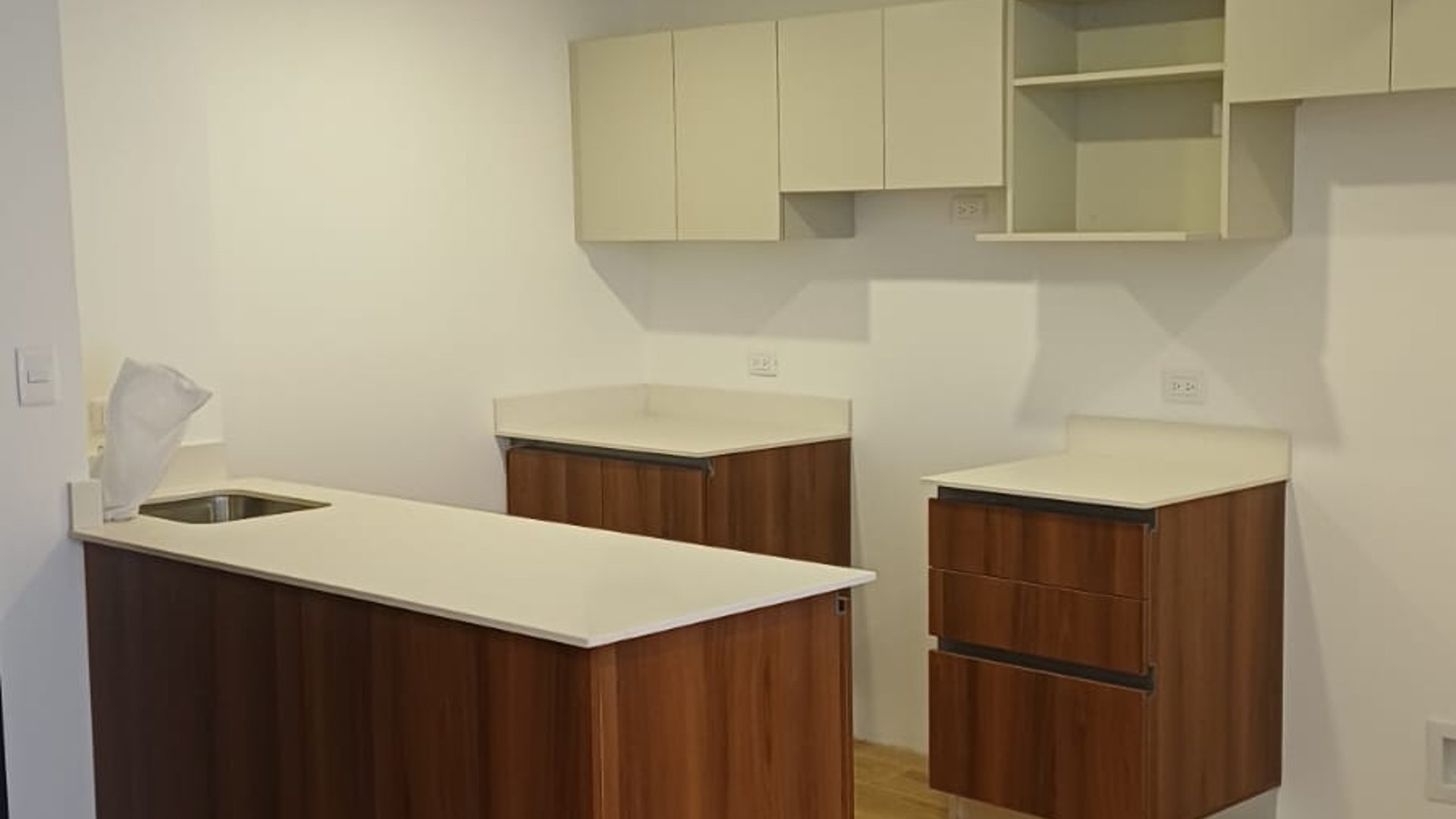 Apartamento en Renta zona 13 / Essenza - Miniatura 2