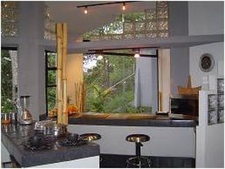 CASA EN VENTA MUY BIEN UBICADA CARRETERA EL SALVADOR - 2