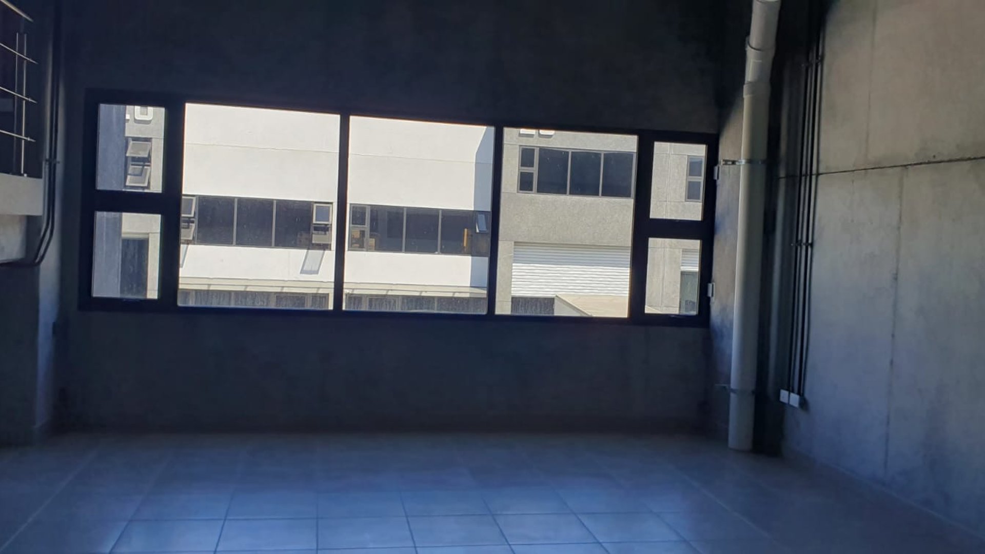 Bodega en Alquiler Calzada la Paz - Miniatura 4