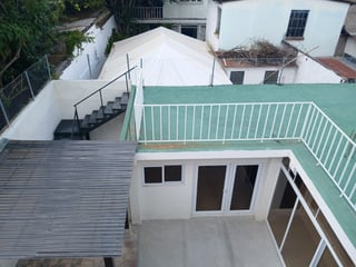 CASA REMODELADA EN VENTA EN ZONA 1 - 2