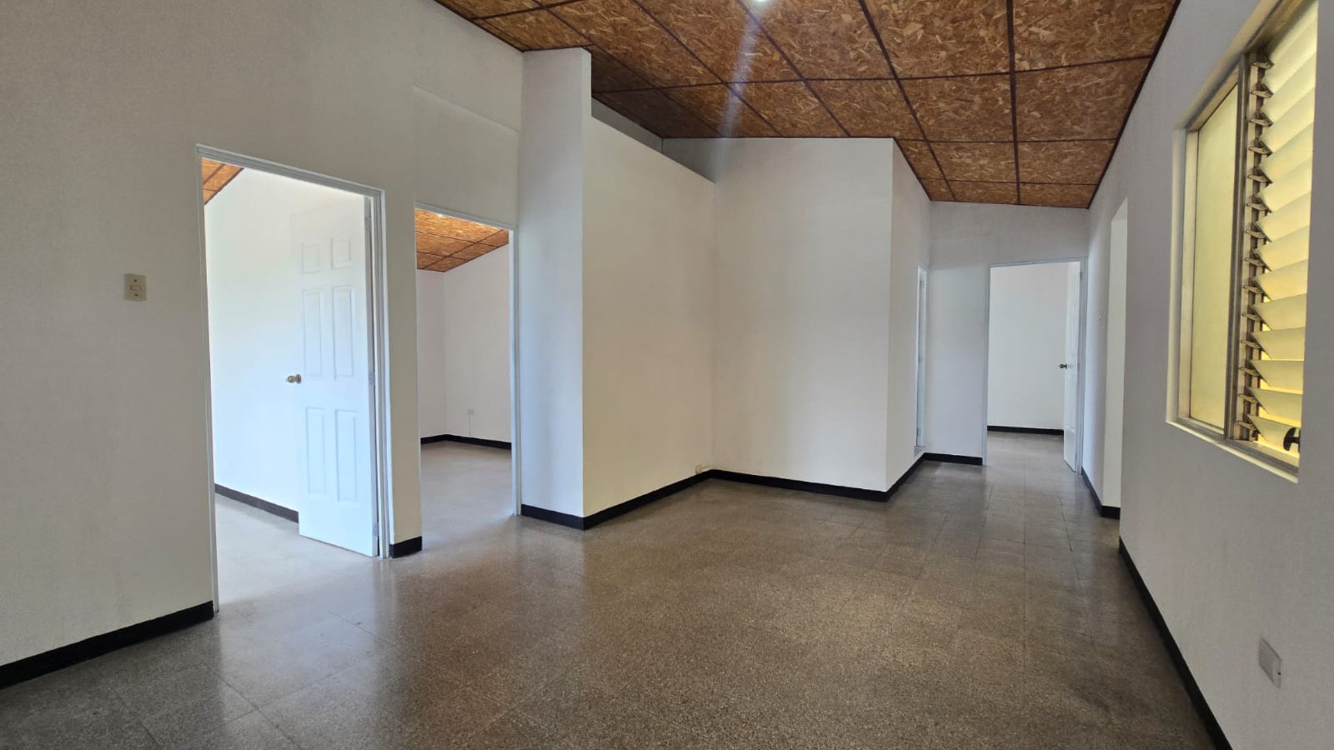RENTA Apartamento Zona 7 Kaminal Juyu I