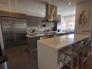 Penthouse en venta · Zona 10 · 353 m² en dos niveles - 4