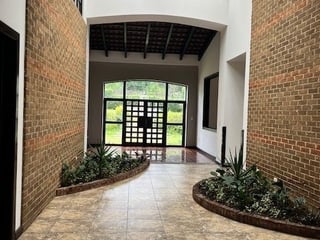 Casa km 18.5 carretera a El Salvador con calle privada y seguridad - Image 1