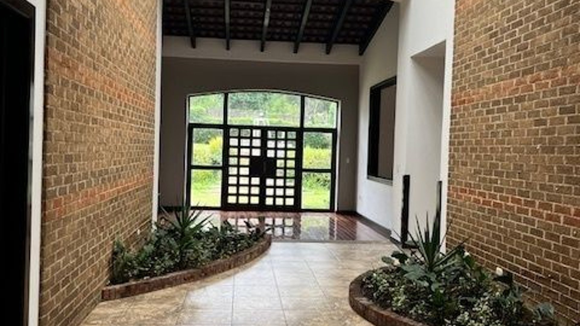 Casa km 18.5 carretera a El Salvador con calle privada y seguridad