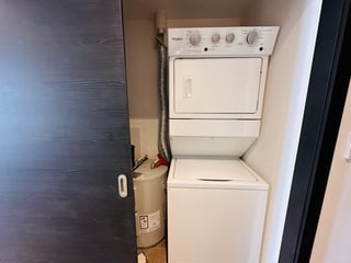 APARTAMENTO EN RENTA EDIF. IQ 10, ZONA 10 - 5