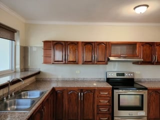 Casa en Venta fuera de garita, por Pinares - 5