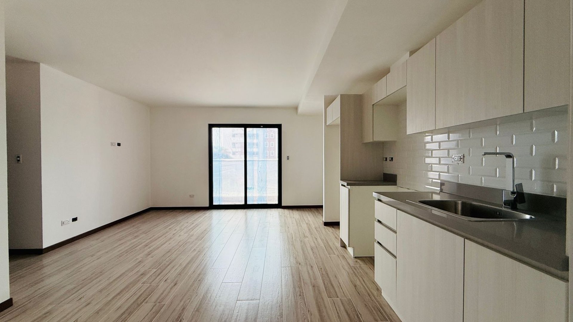 VENTA Ó ALQUILER DE APTO. PARA ESTRENAR - NEO 2, ZONA 10